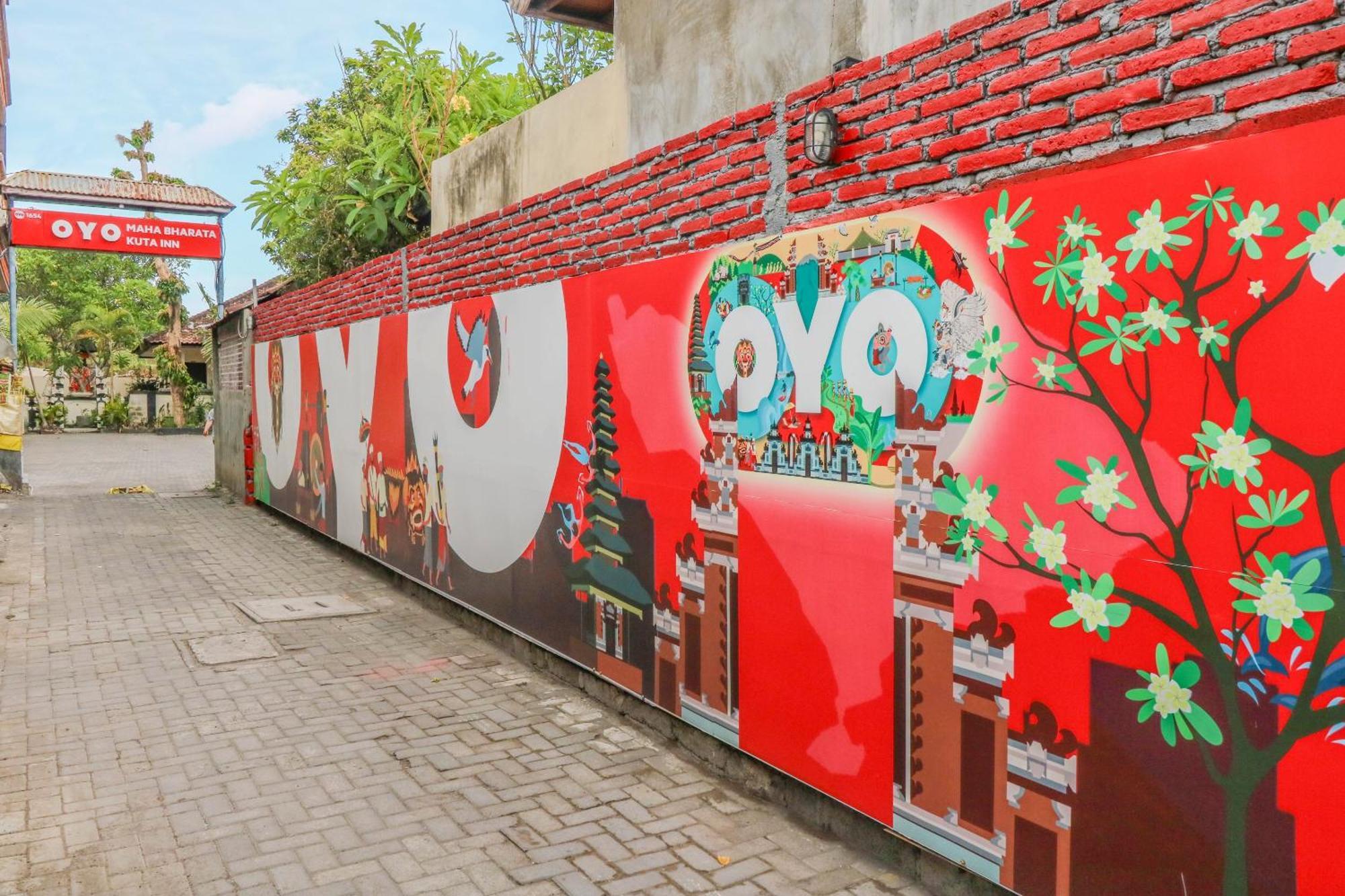 OYO 1654 Maha Bharata Kuta Inn Legian  Bagian luar foto