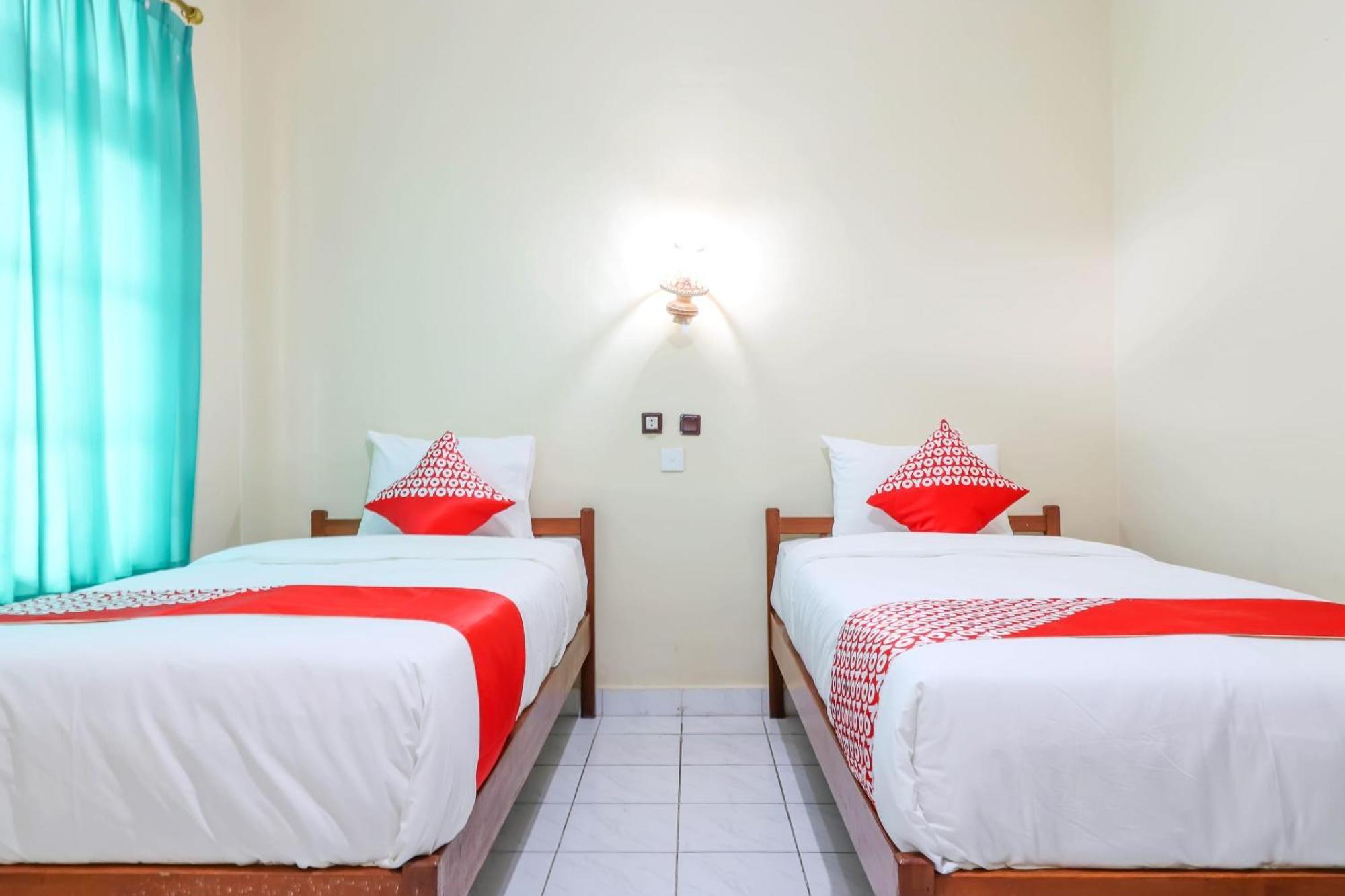 OYO 1654 Maha Bharata Kuta Inn Legian  Bagian luar foto