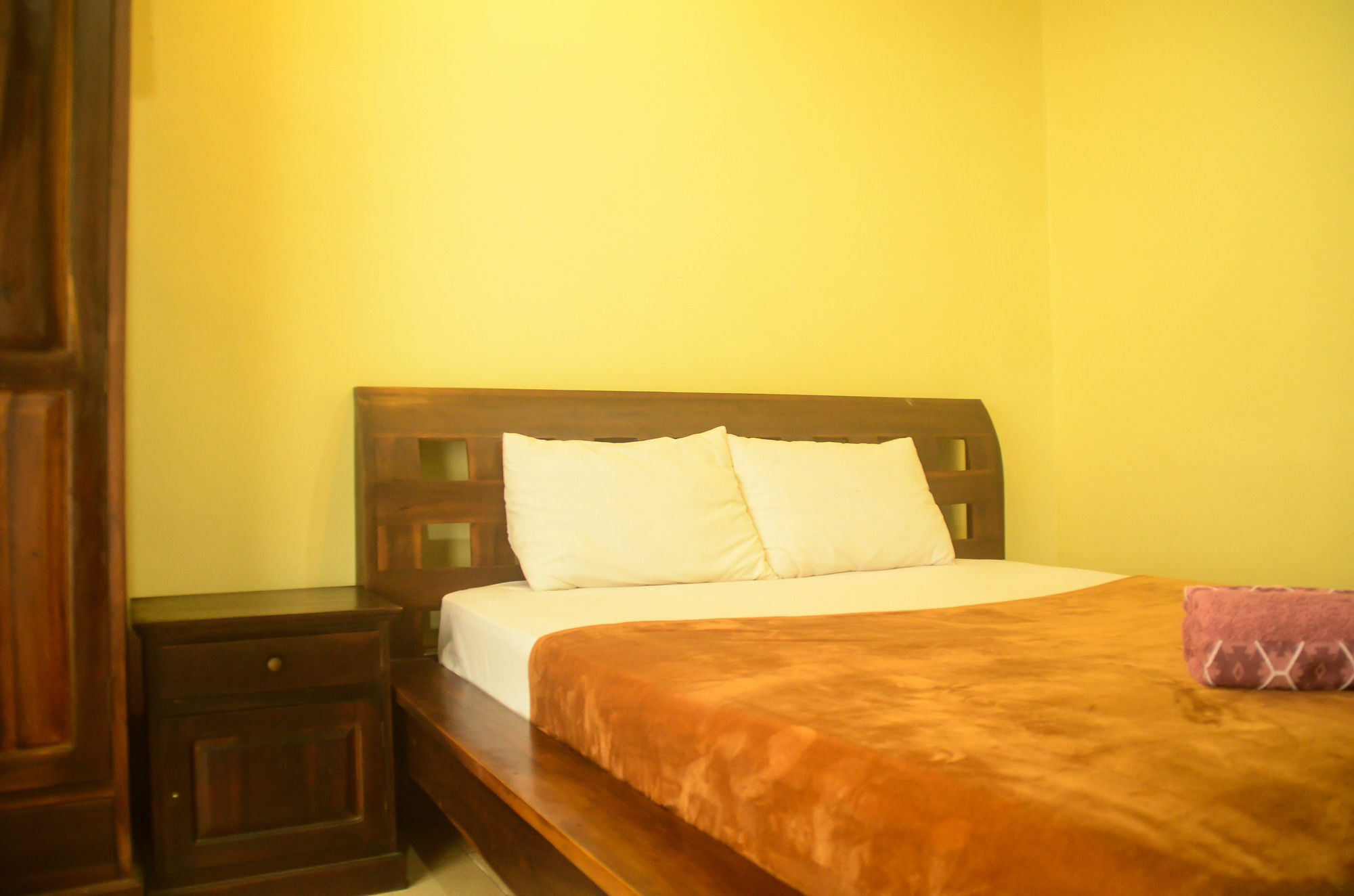 OYO 1654 Maha Bharata Kuta Inn Legian  Bagian luar foto