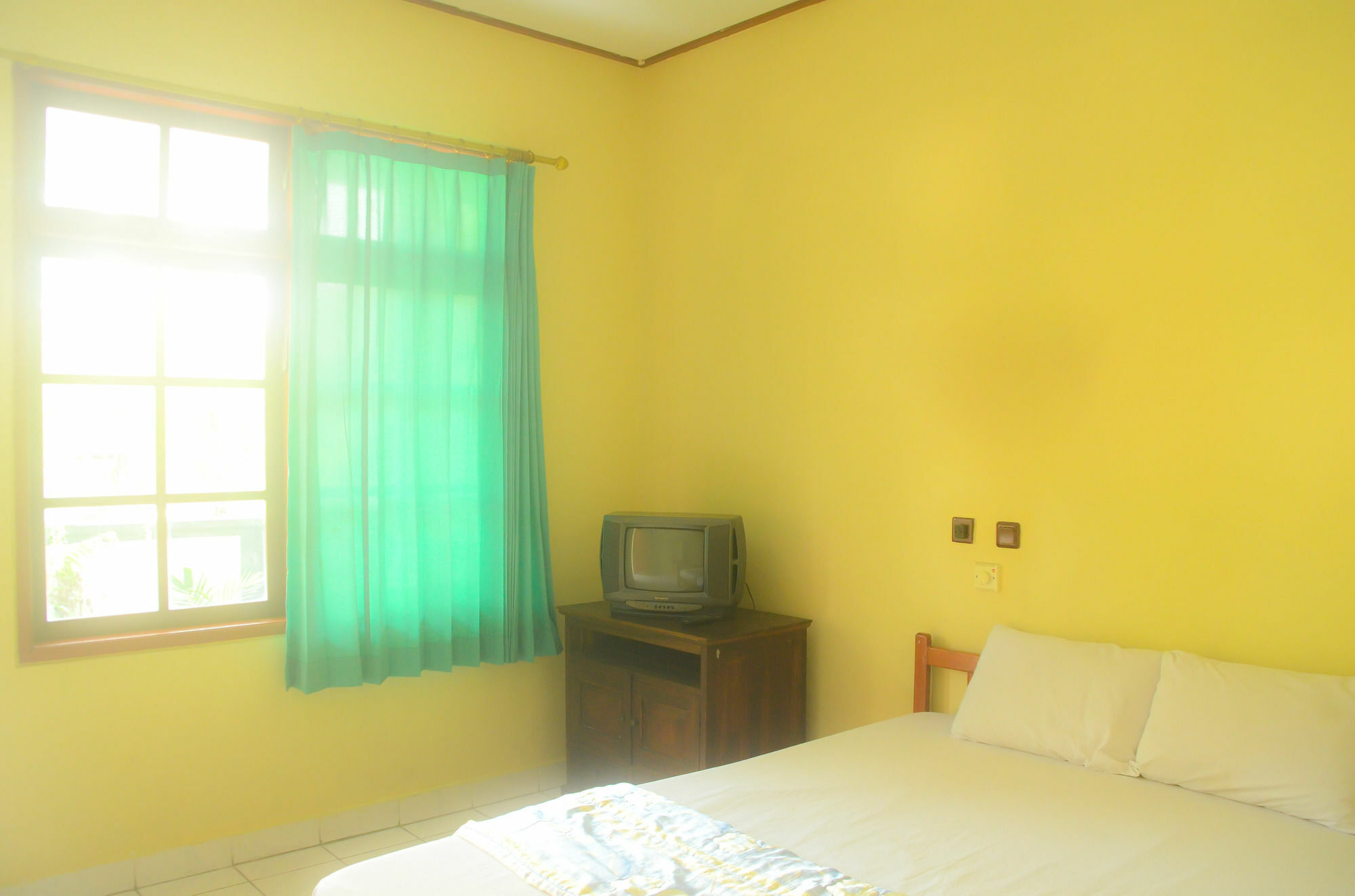 OYO 1654 Maha Bharata Kuta Inn Legian  Bagian luar foto