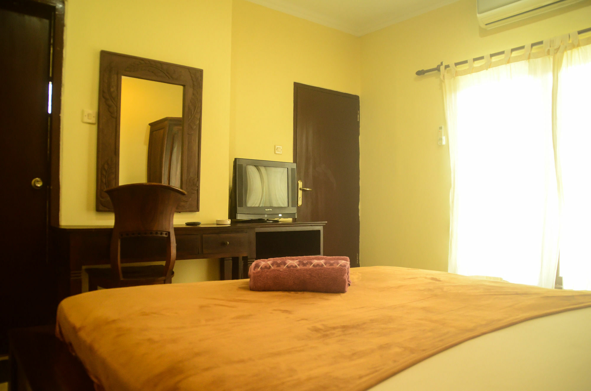OYO 1654 Maha Bharata Kuta Inn Legian  Bagian luar foto